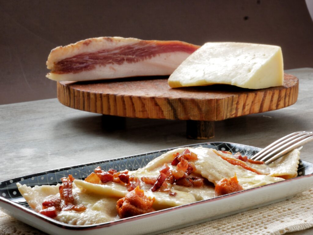 Raviolo all' amatriciana liquida 