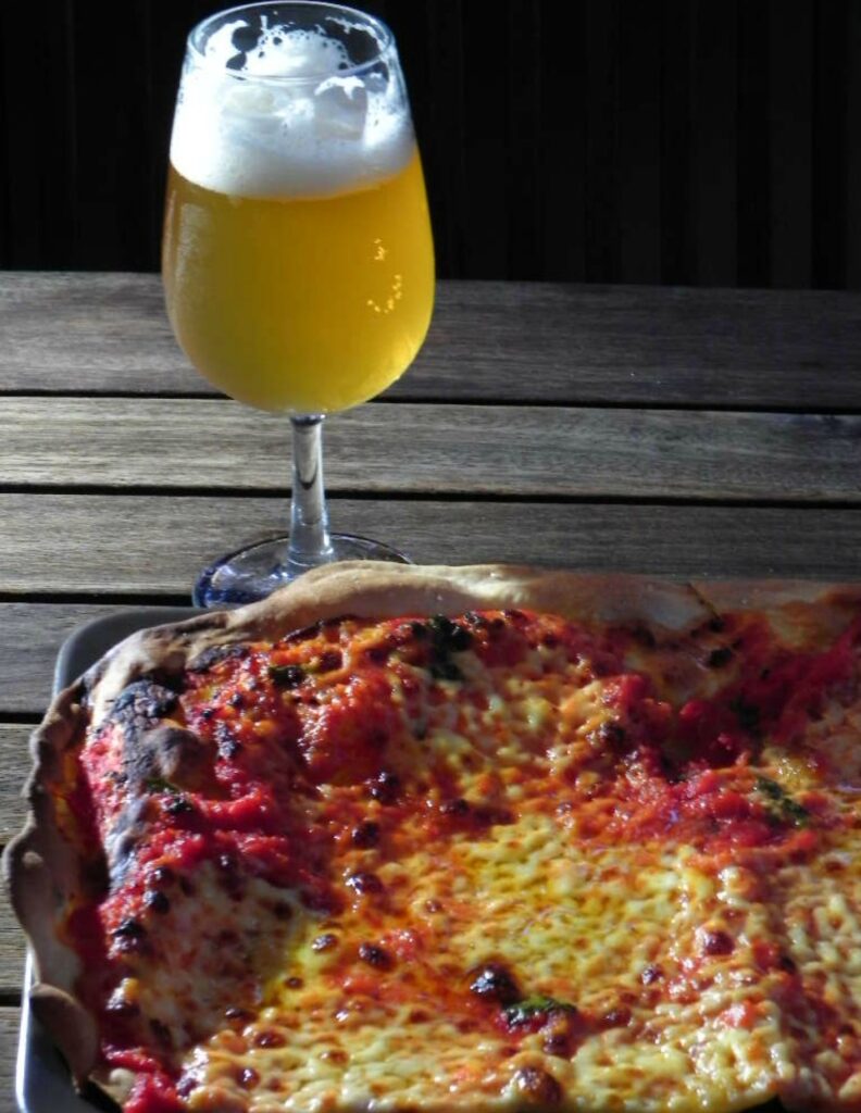 Pizza margherita senza lievito